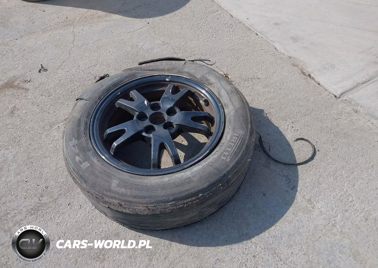 2015 Toyota Prius Two VIN:JTDKN3DU6F0463570 - 12