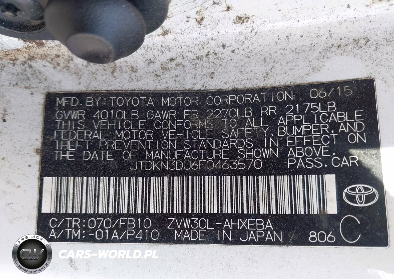 2015 Toyota Prius Two VIN:JTDKN3DU6F0463570 - 9