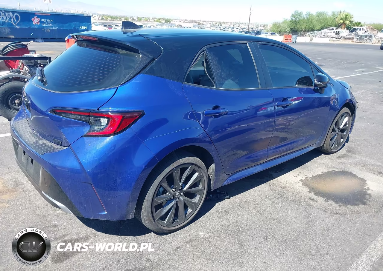 2026 Toyota Corolla Xse VIN:JTNC4MBE4T3259302 - 4