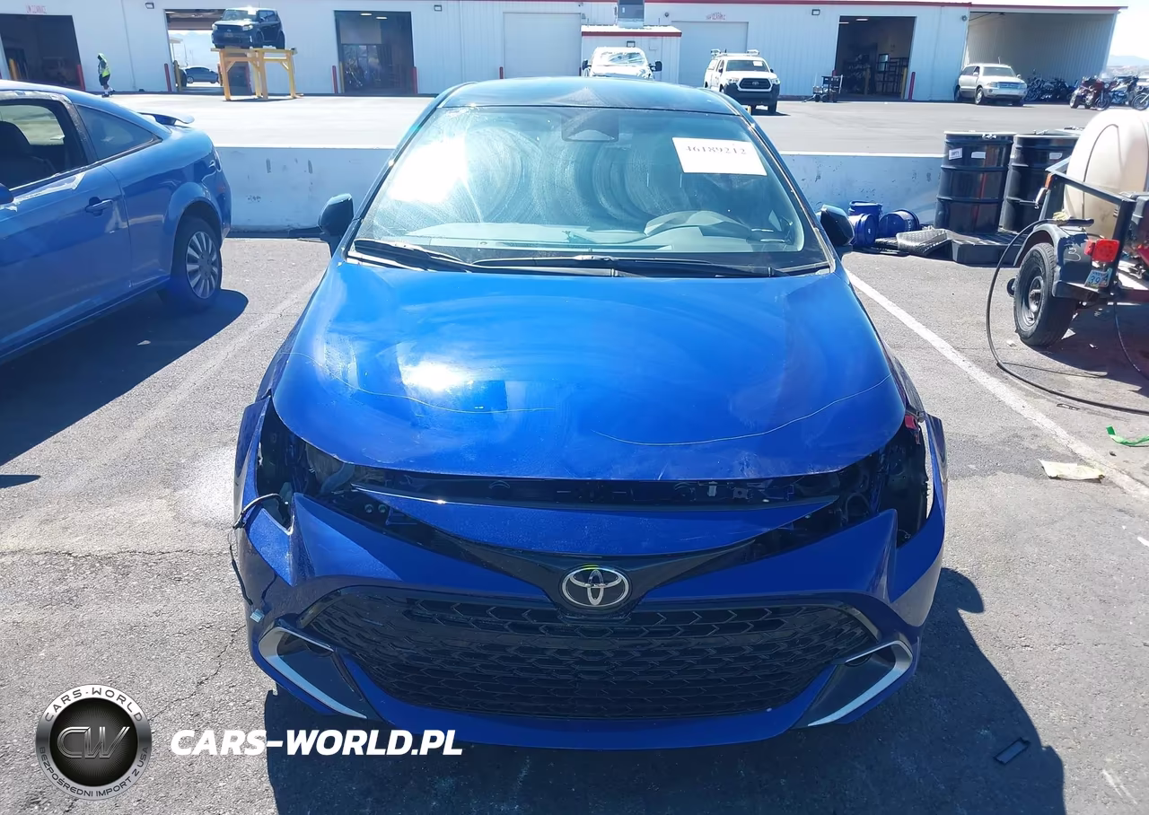 2026 Toyota Corolla Xse VIN:JTNC4MBE4T3259302 - 6