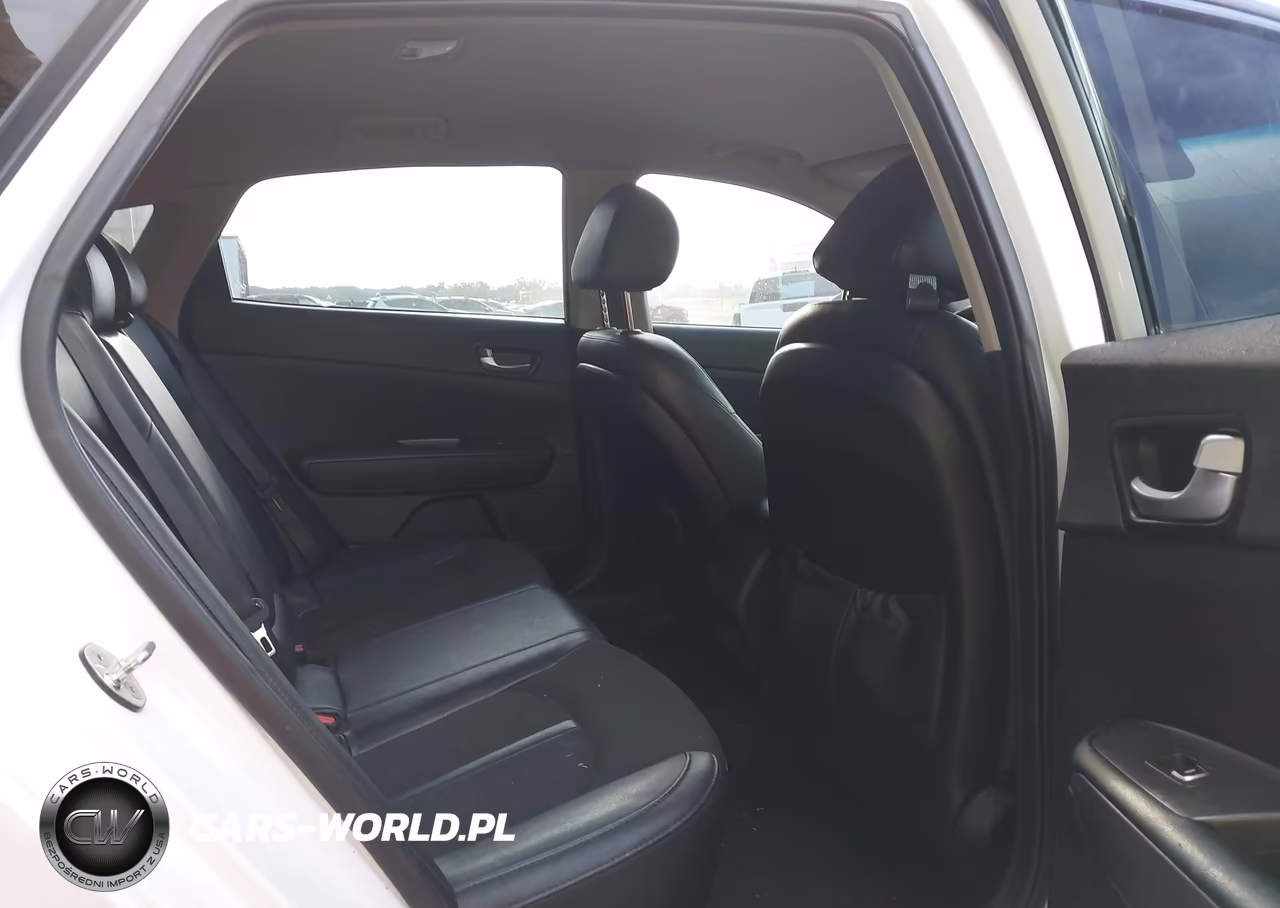 2018 Kia Optima S VIN:5XXGT4L3XJG229692 - 8