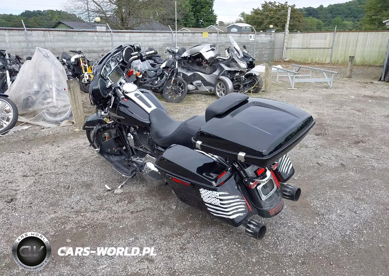 2016 Harley-Davidson Flhxs Street Glide Special VIN:1HD1KRM16GB691229 - 3