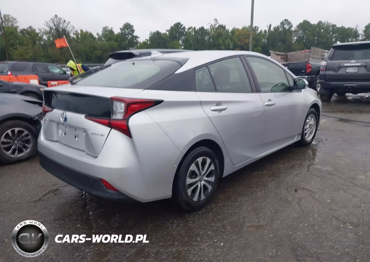 2019 Toyota Prius Le VIN:JTDL9RFU9K3001974 - 4