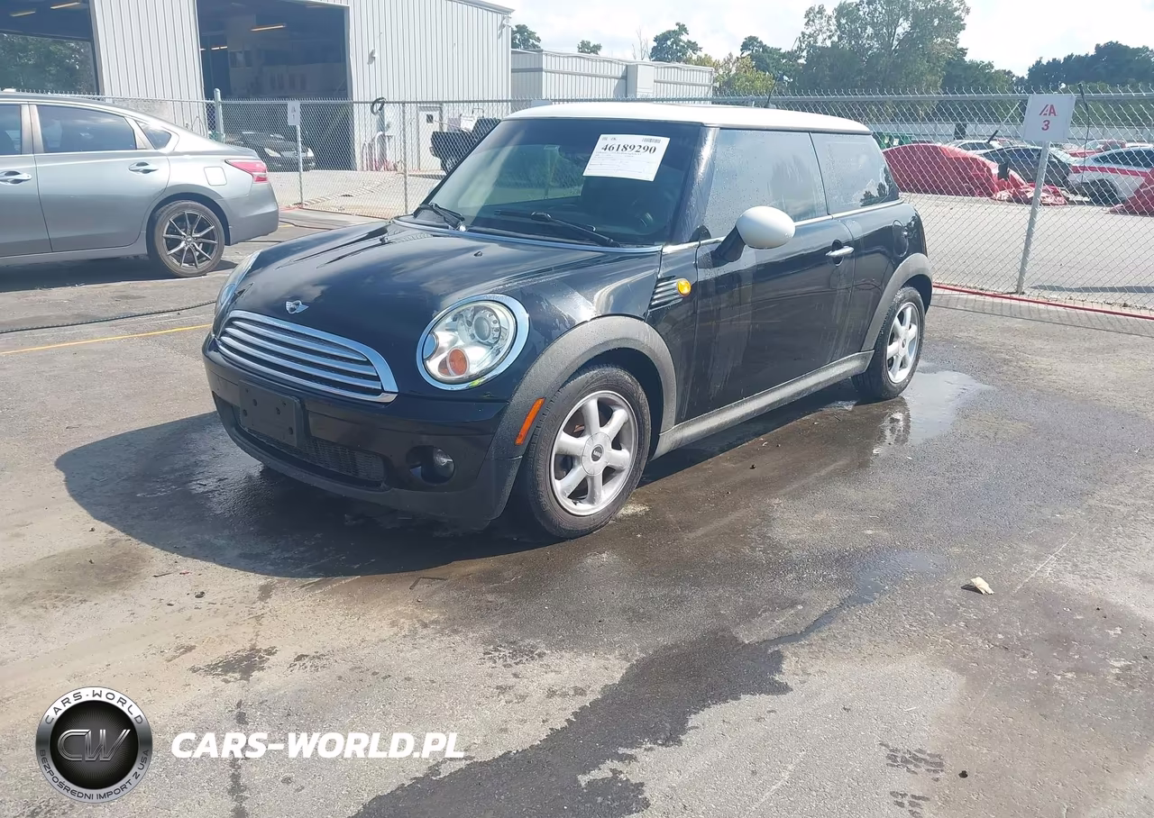 2009 Mini Cooper VIN:WMWMF33509TW76398 - 2