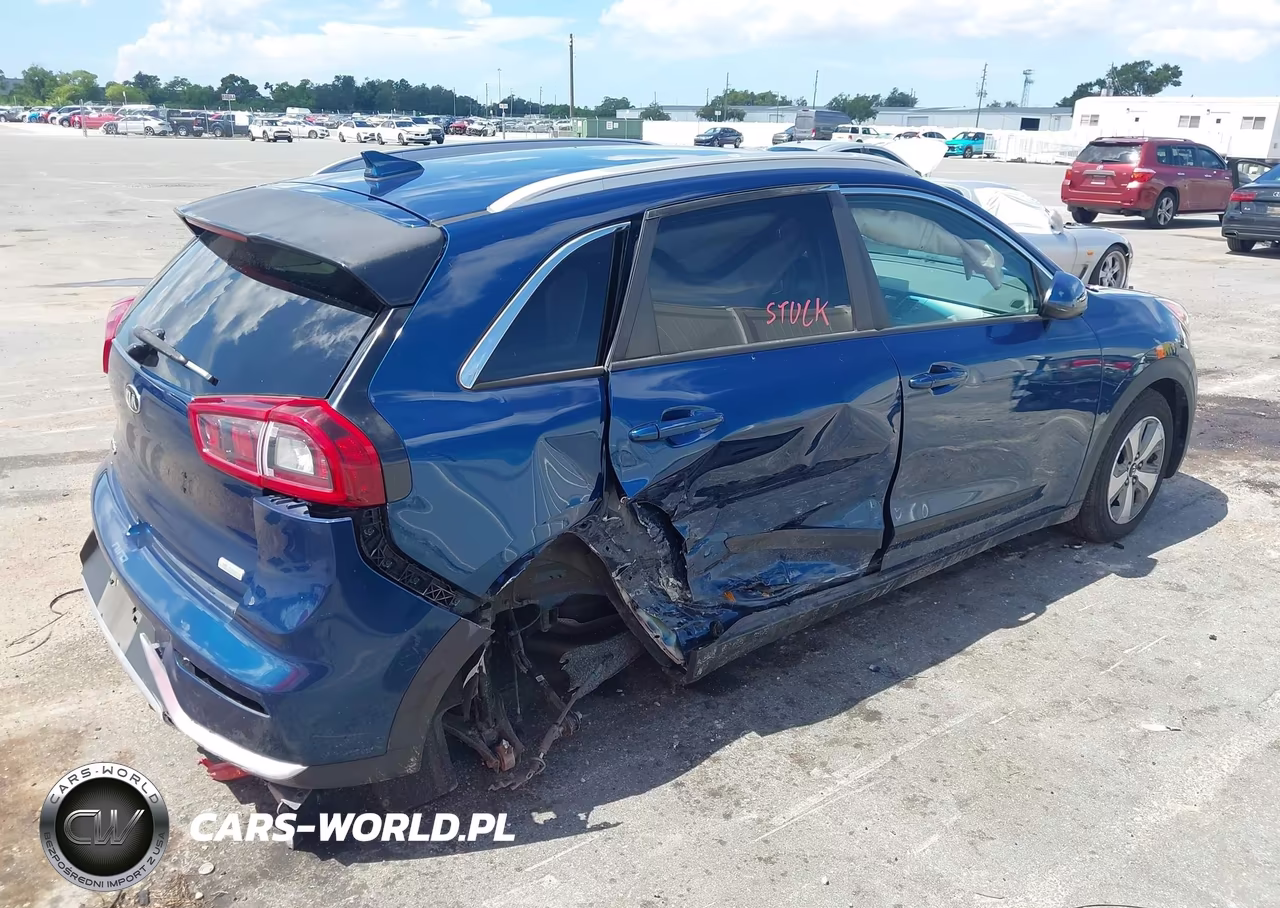 2019 Kia Niro Lx VIN:KNDCB3LC9K5252172 - 4