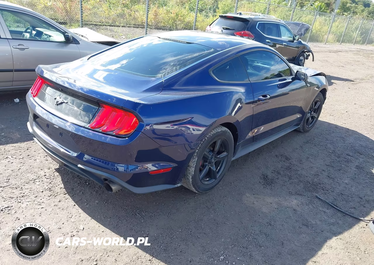2018 Ford Mustang Ecoboost VIN:1FA6P8TH5J5153926 - 4