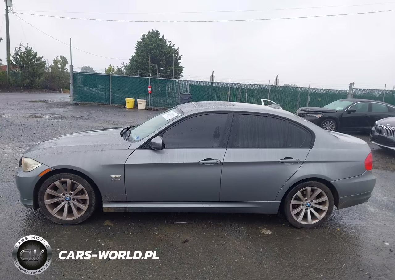 2011 BMW 328I xDrive VIN:WBAPK7G55BNN86782 - 14