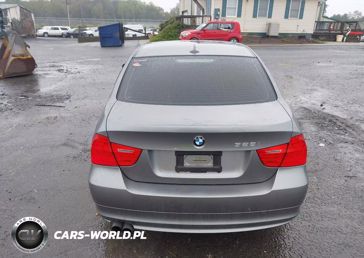 2011 BMW 328I xDrive VIN:WBAPK7G55BNN86782 - 16