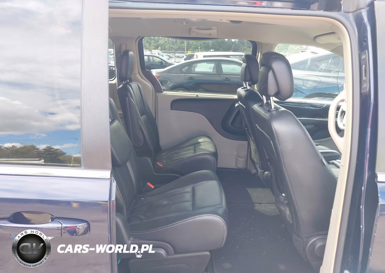 2015 Chrysler Town & Country Touring VIN:2C4RC1BG4FR664900 - 8