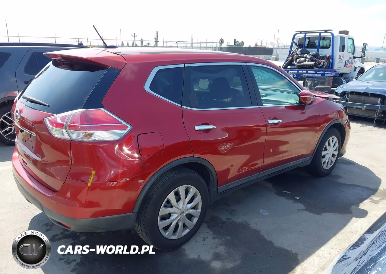 2015 Nissan Rogue S VIN:5N1AT2ML5FC839012 - 4