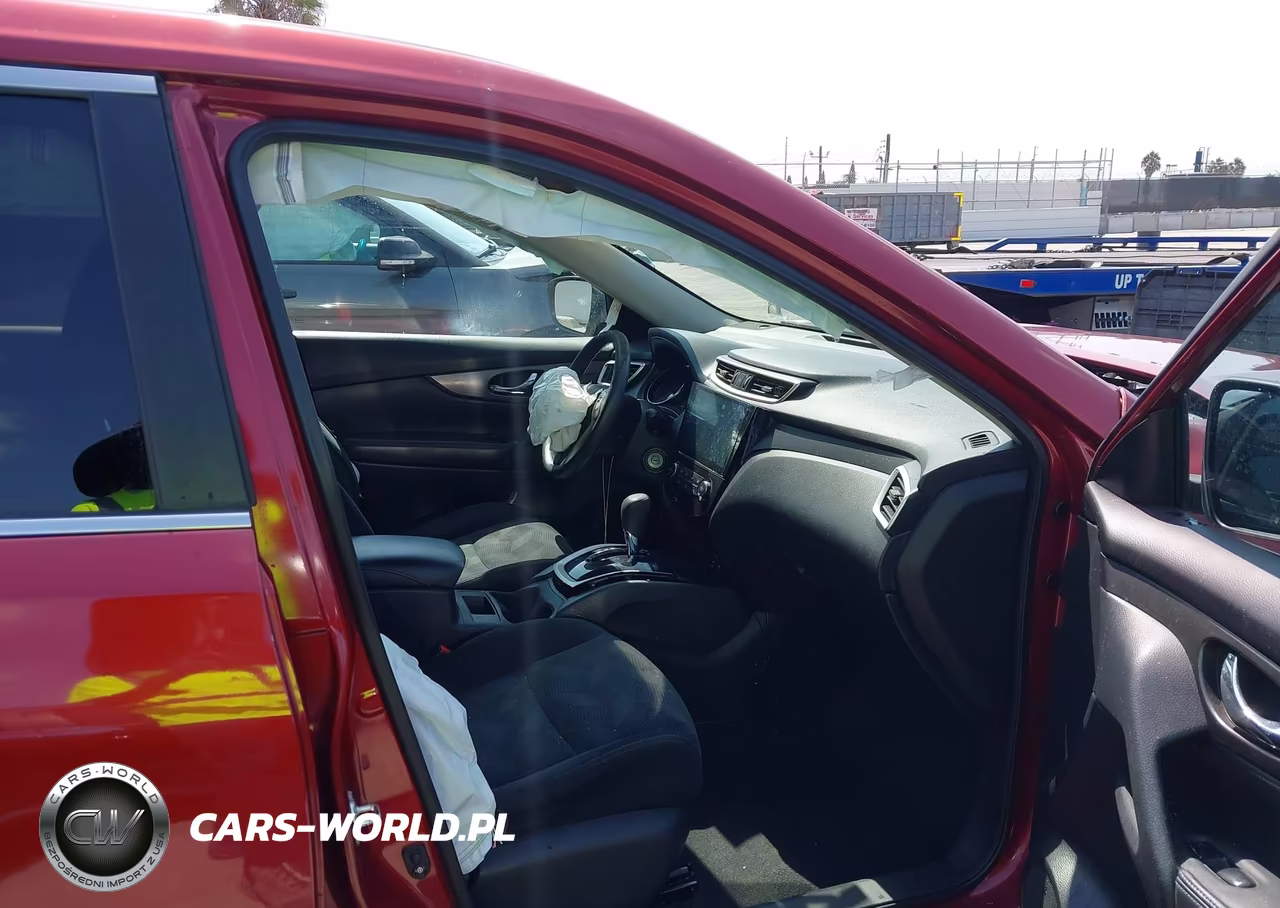 2015 Nissan Rogue S VIN:5N1AT2ML5FC839012 - 5