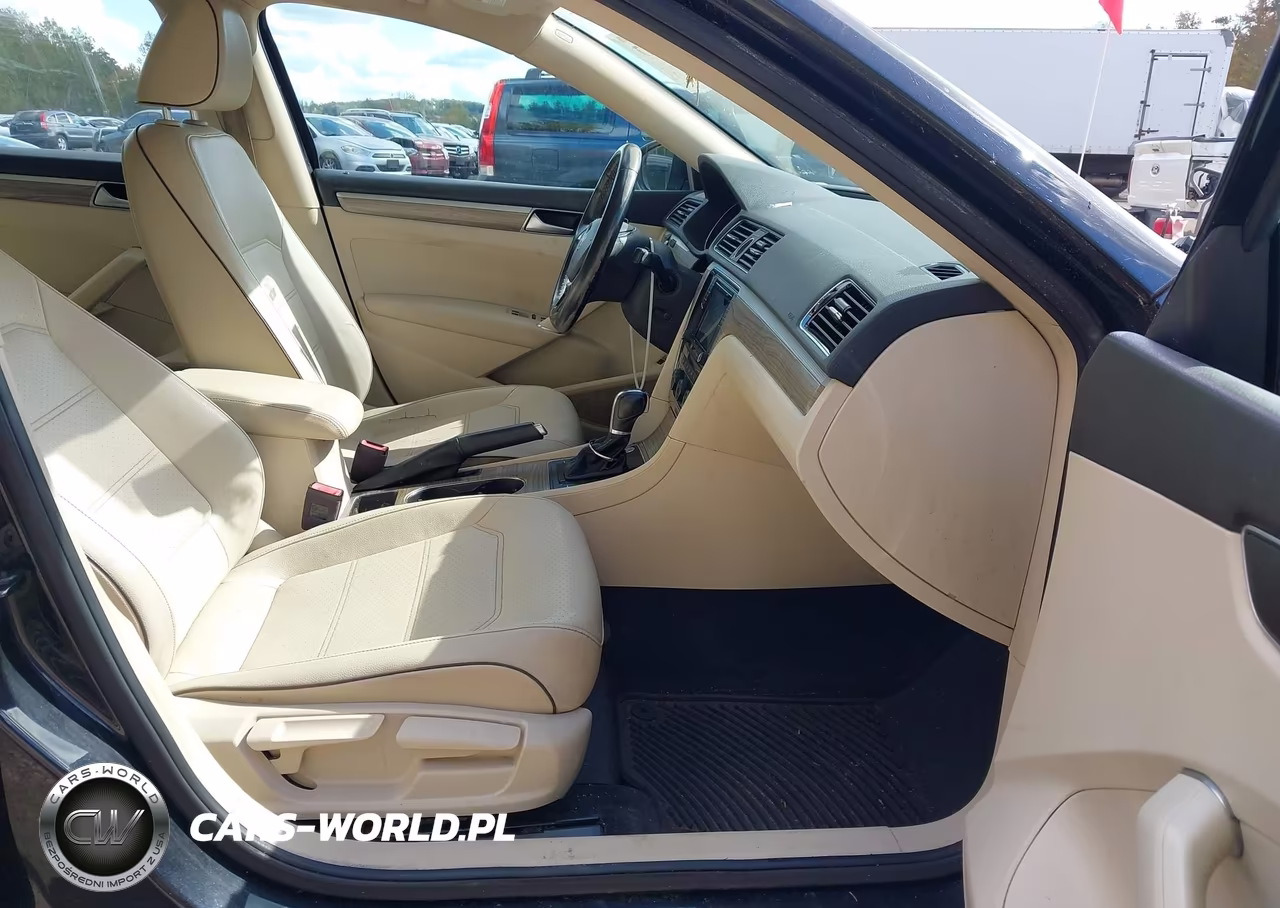 2017 Volkswagen Passat 1.8T Se VIN:1VWBT7A34HC043927 - 5
