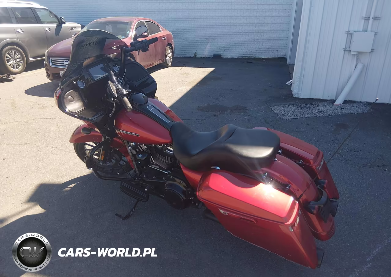2018 Harley-Davidson Fltrxs Road Glide Special VIN:1HD1KTC15JB618763 - 3