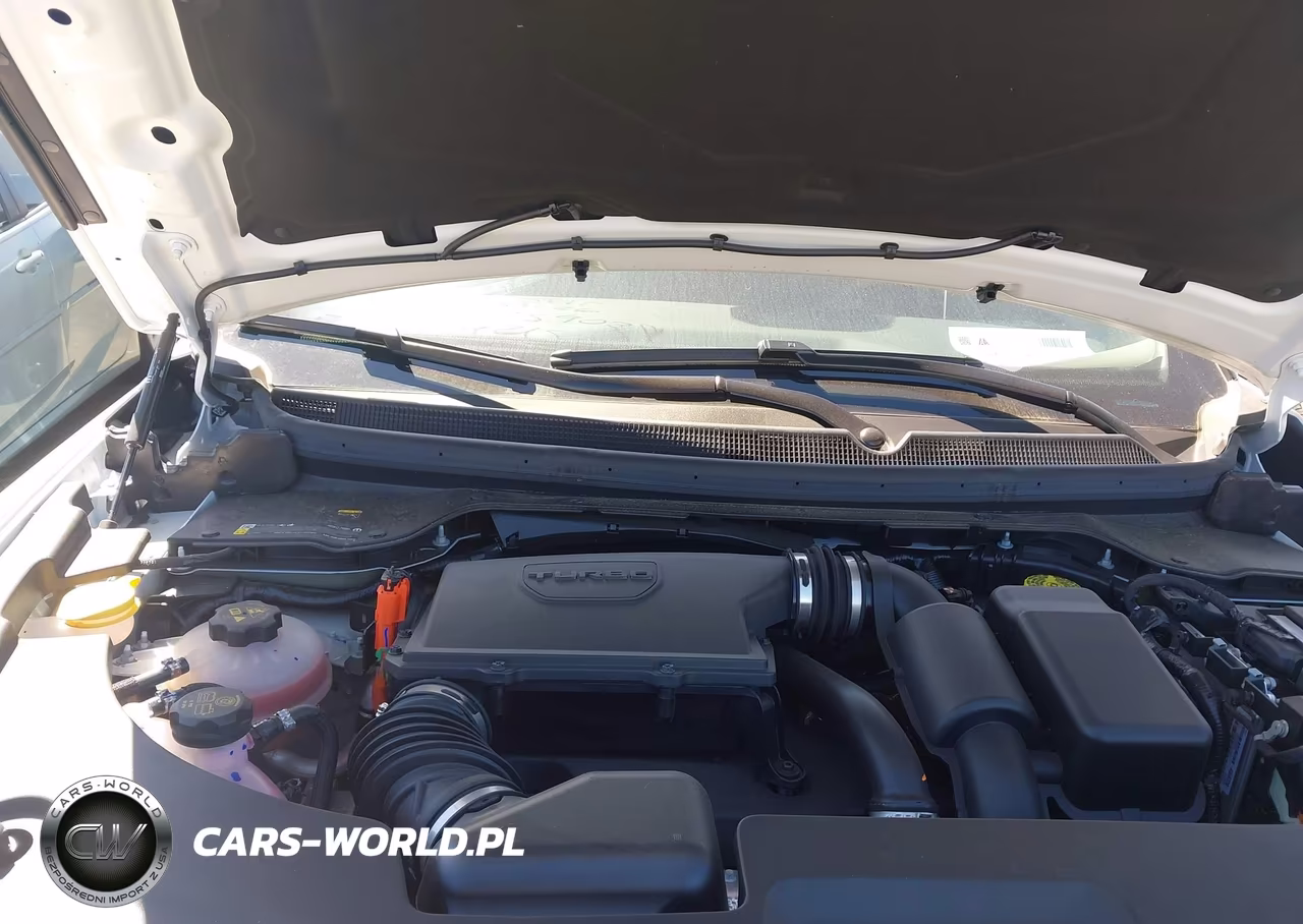 2026 Jeep Cherokee Overland 4X4 VIN:3C4PJMC25TT214215 - 10