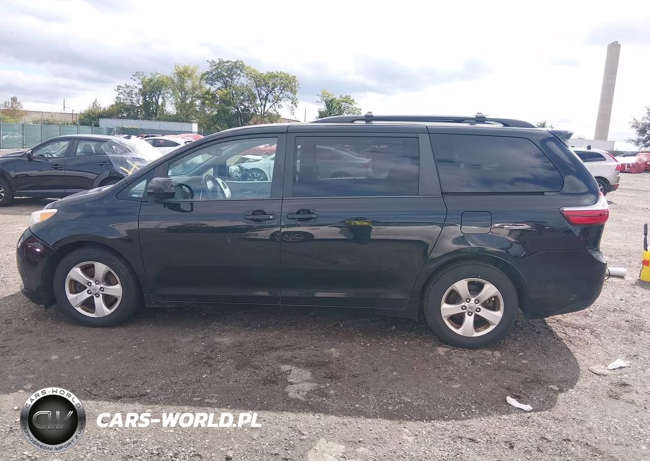 2015 Toyota Sienna Le VIN:5TDKK3DC0FS590733 - 14