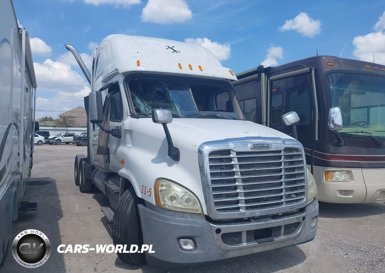 2014 Freightliner Cascadia 125 VIN:3AKJGLD65ESFR9497 - 1