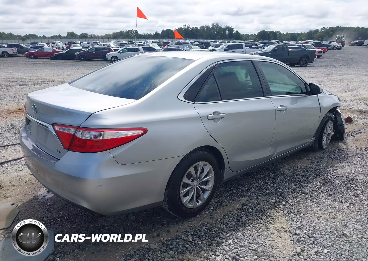2017 Toyota Camry Le VIN:4T1BF1FK6HU408394 - 4