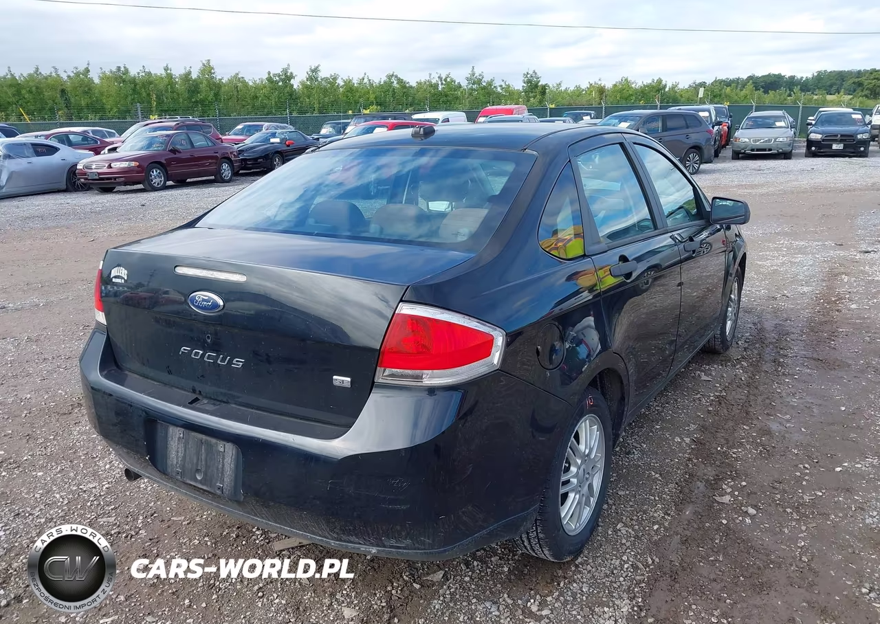 2009 Ford Focus Se VIN:1FAHP35N39W158546 - 4