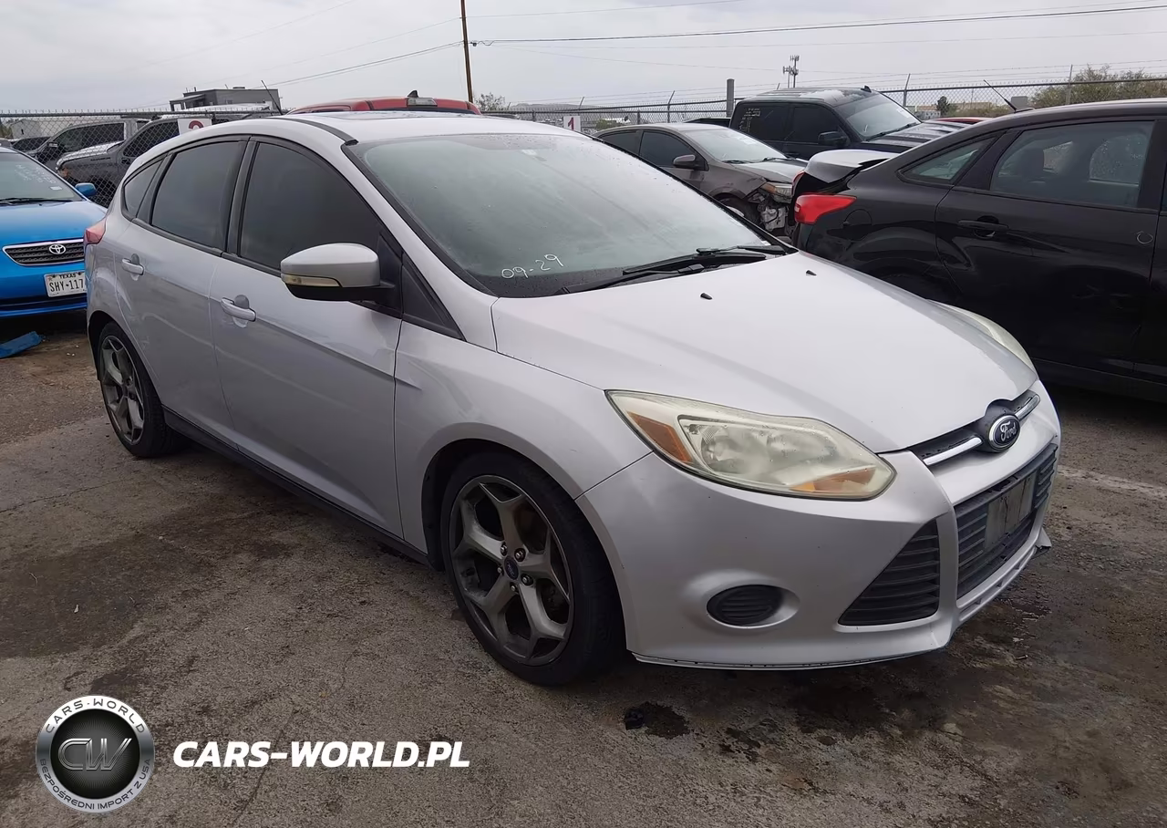 2014 Ford Focus Se VIN:1FADP3K21EL332473 - 1