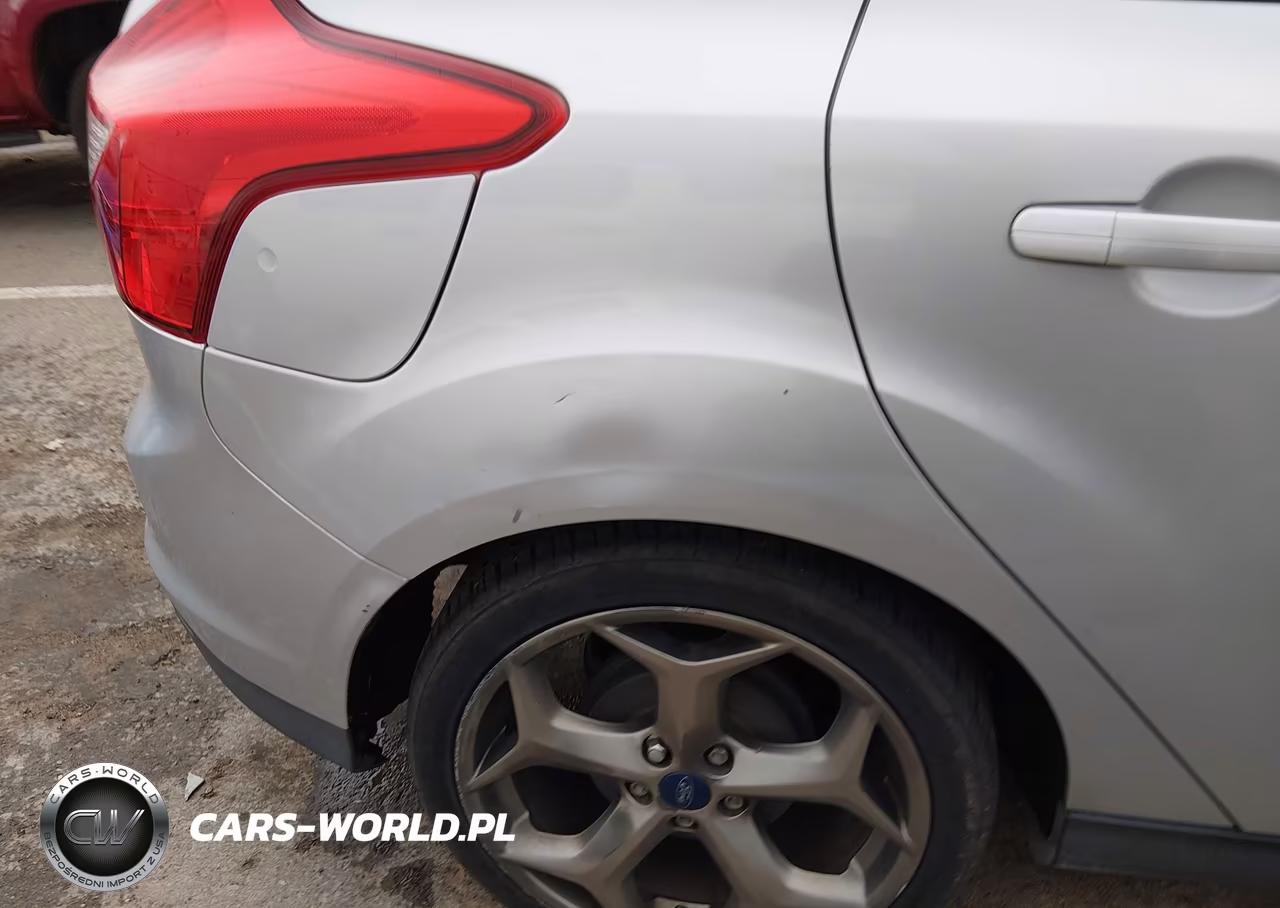 2014 Ford Focus Se VIN:1FADP3K21EL332473 - 6