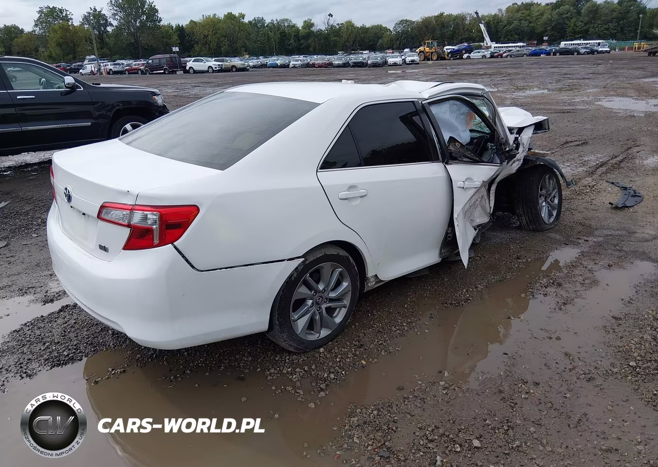 2012 Toyota Camry Hybrid Le VIN:4T1BD1FKXCU003556 - 4