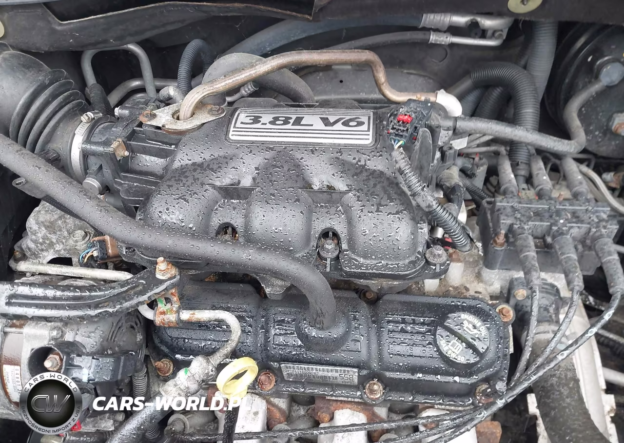 2010 Volkswagen Routan S VIN:2V4RW4D10AR324689 - 10
