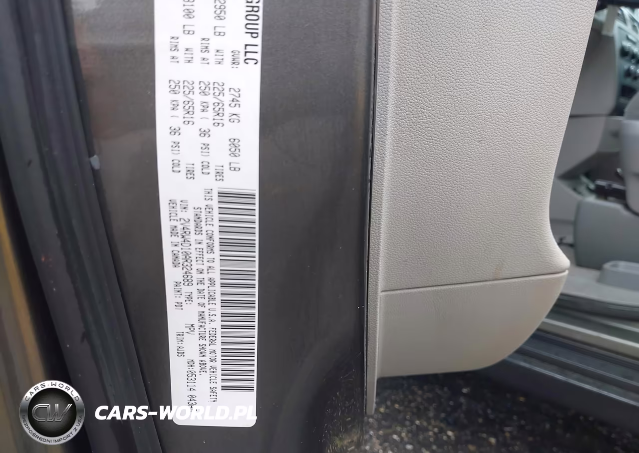 2010 Volkswagen Routan S VIN:2V4RW4D10AR324689 - 9