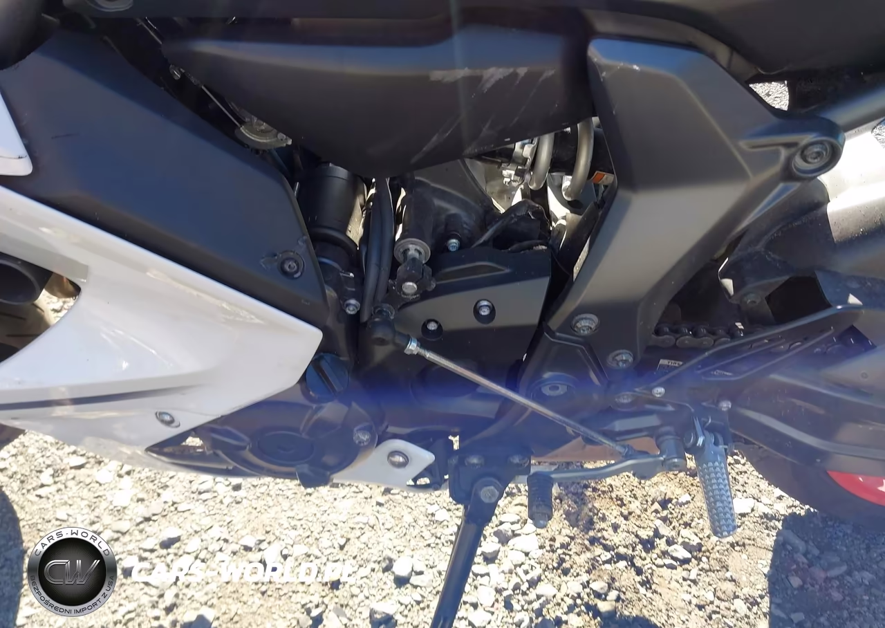 2023 Yamaha Yzfr7 VIN:JYARM38E4PA004761 - 9