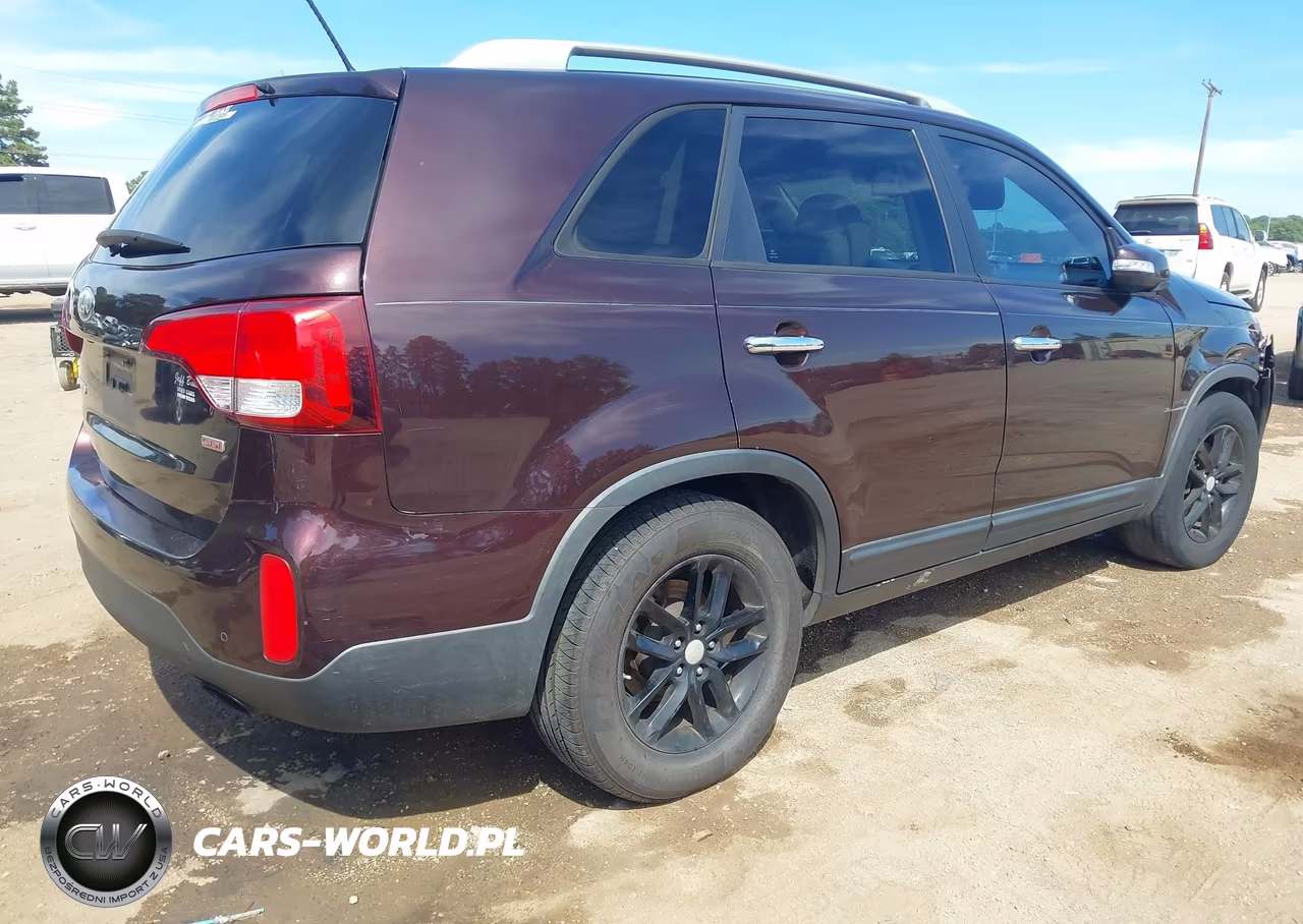 2014 Kia Sorento Lx VIN:5XYKT4A65EG467278 - 4