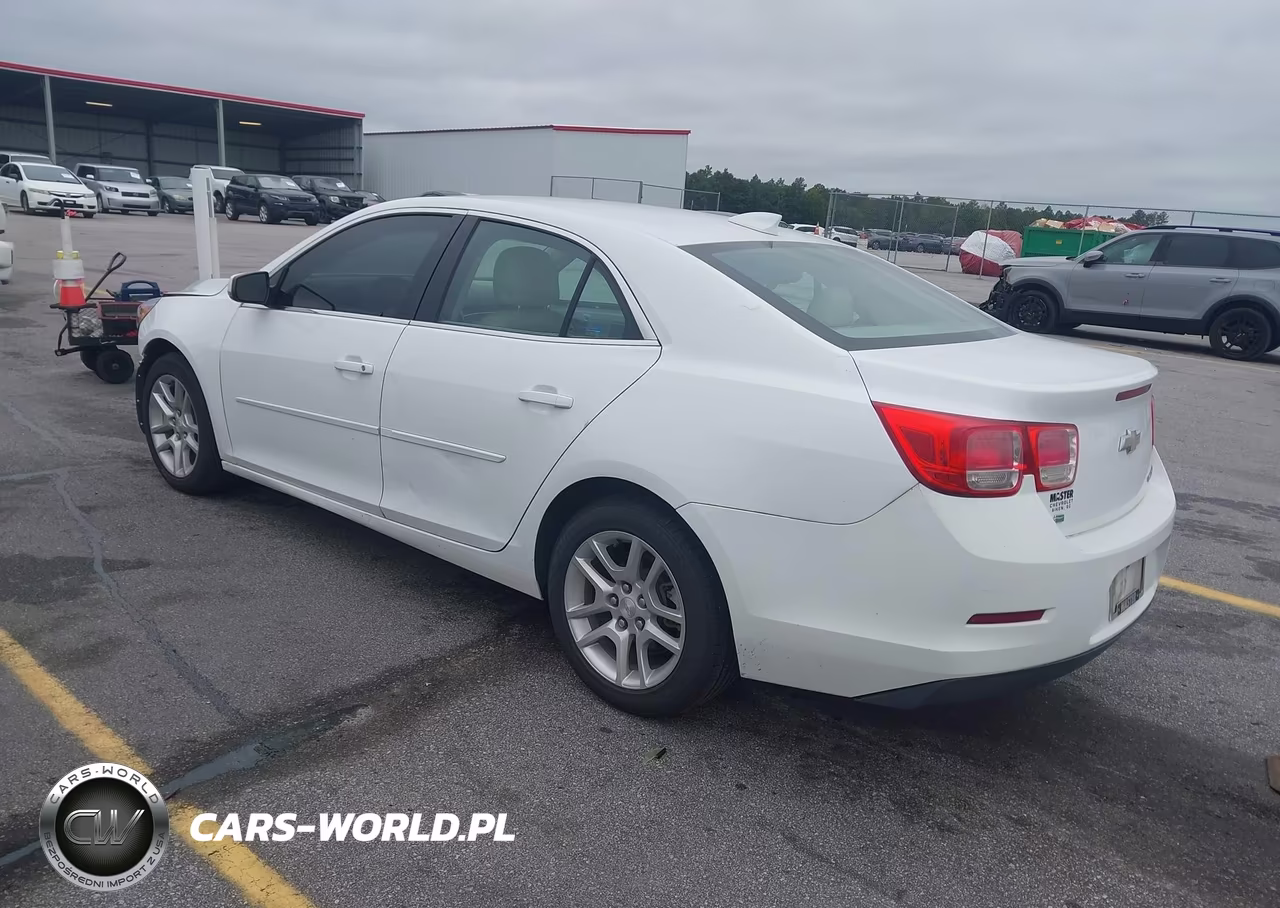 2015 Chevrolet Malibu 1Lt VIN:1G11C5SL3FF103055 - 3