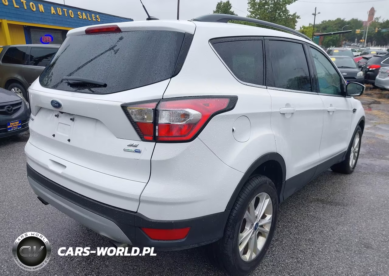 2018 Ford Escape Se VIN:1FMCU9GD8JUC37632 - 4