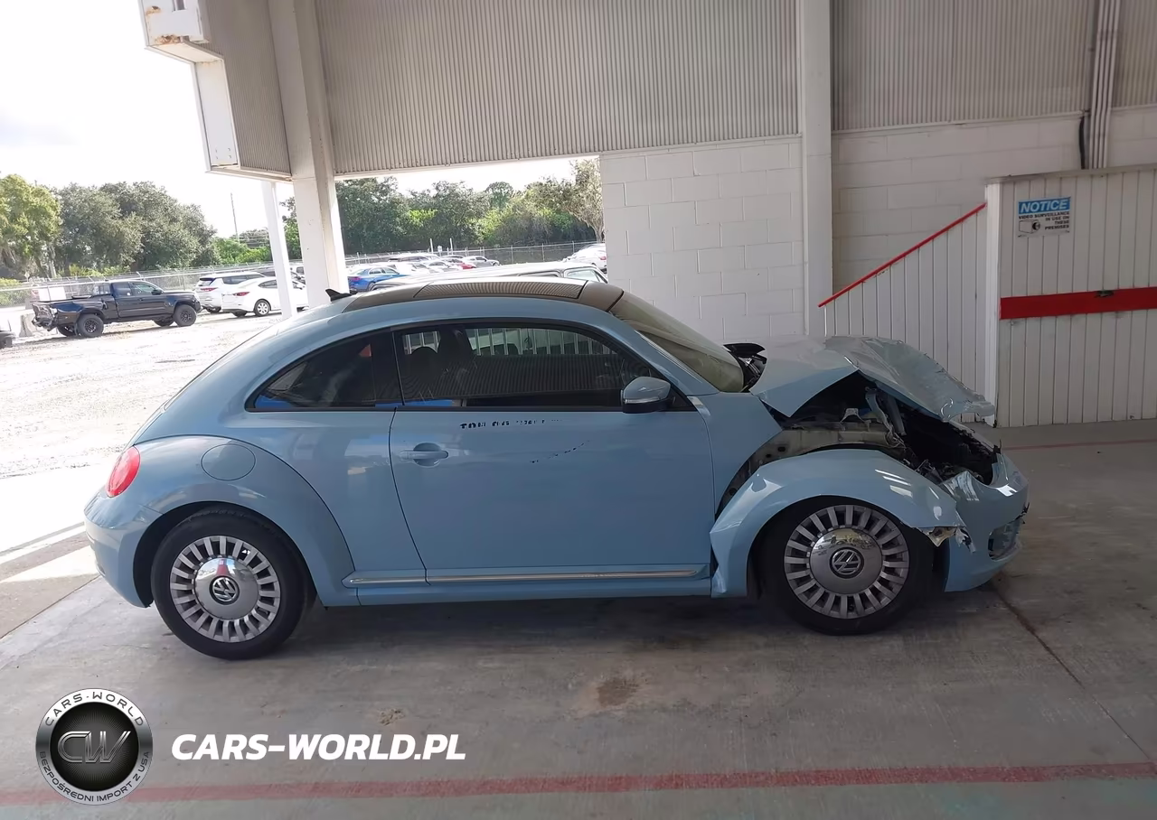 2013 Volkswagen Beetle Coupe 2.5L W-Sun VIN:3VWJP7AT3DM690408 - 13