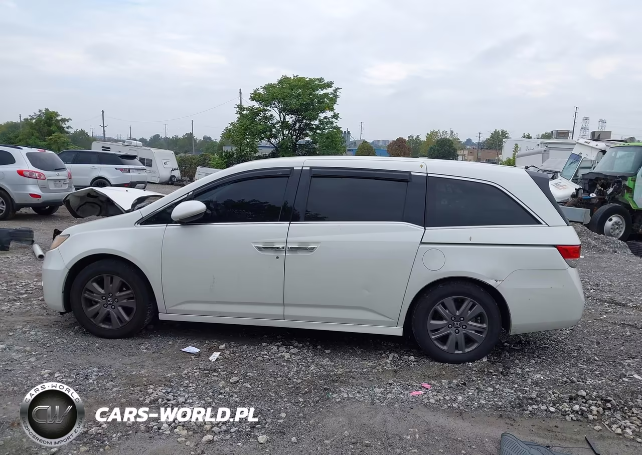 2015 Honda Odyssey Touring-Touring Elite VIN:5FNRL5H99FB124664 - 14