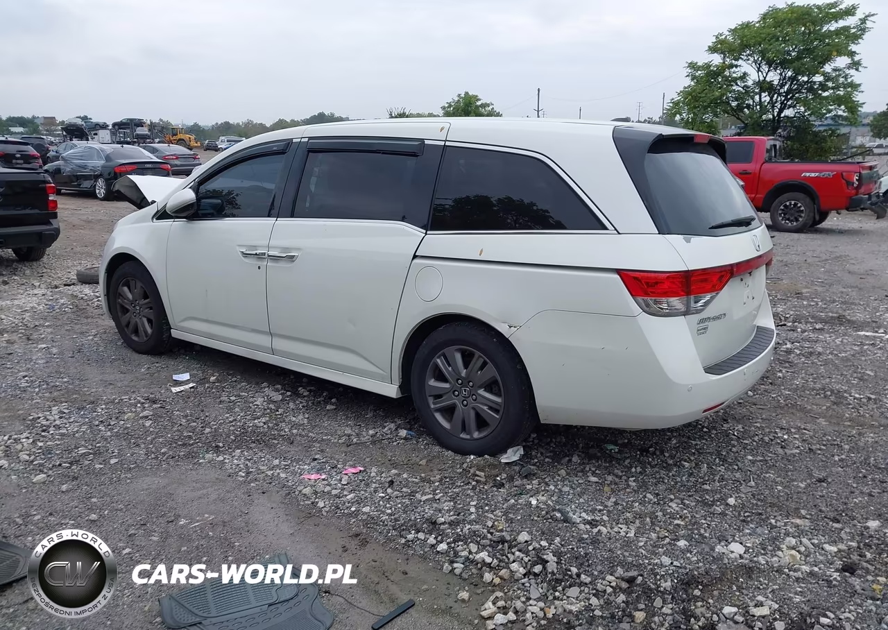 2015 Honda Odyssey Touring-Touring Elite VIN:5FNRL5H99FB124664 - 3
