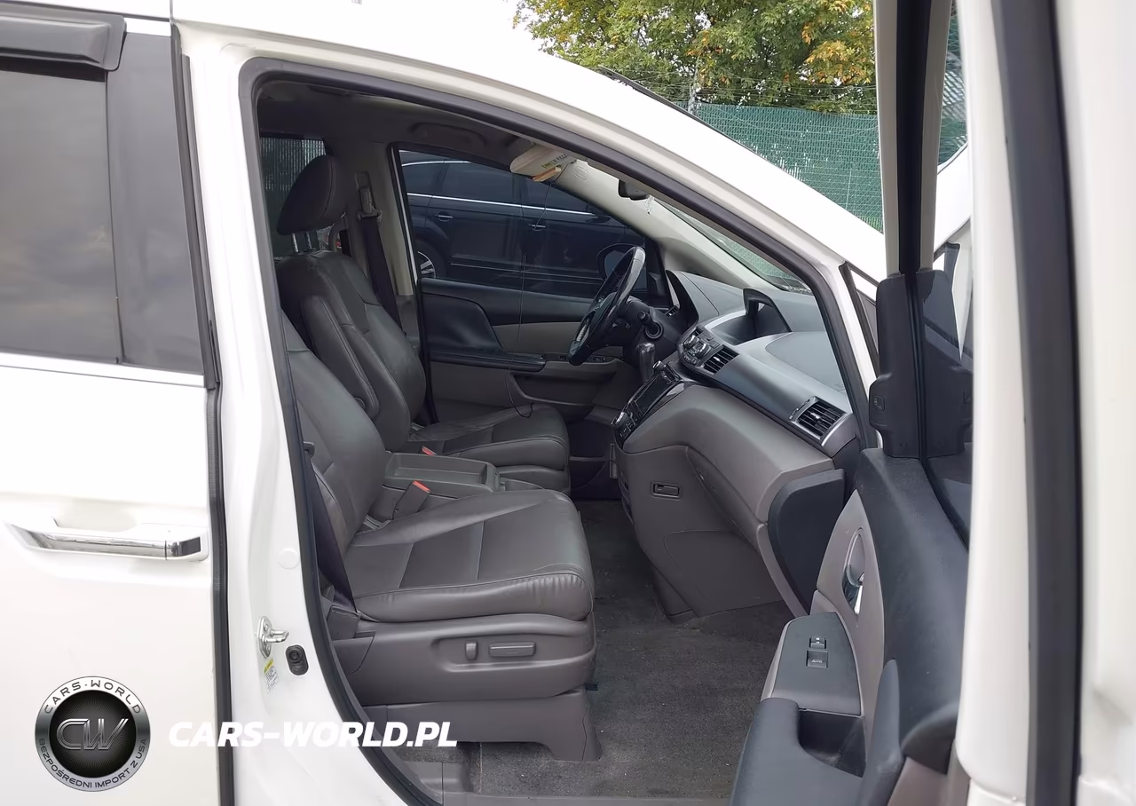 2015 Honda Odyssey Touring-Touring Elite VIN:5FNRL5H99FB124664 - 5