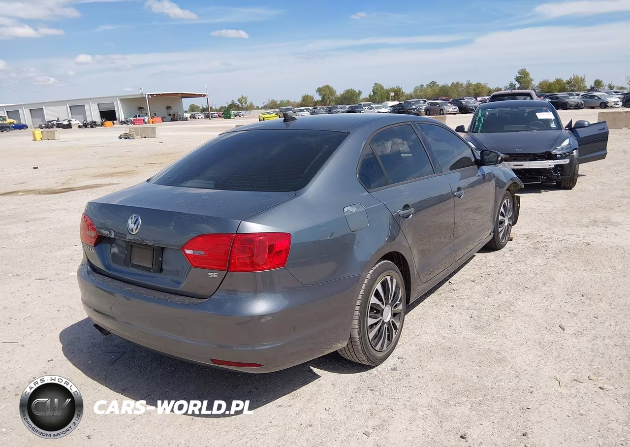 2014 Volkswagen Jetta 1.8T Se VIN:3VWD17AJXEM418033 - 4