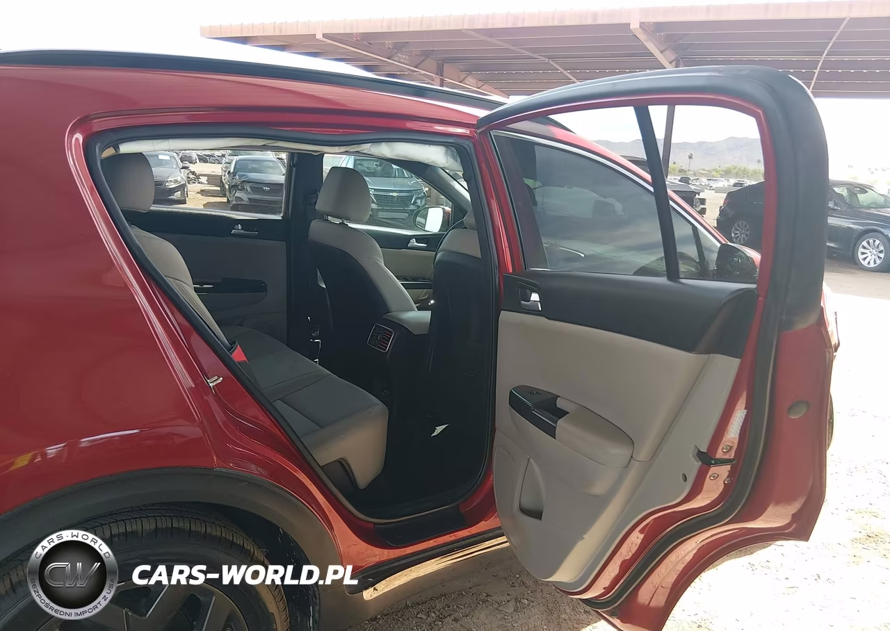2020 Kia Sportage S VIN:KNDP63AC3L7744307 - 8