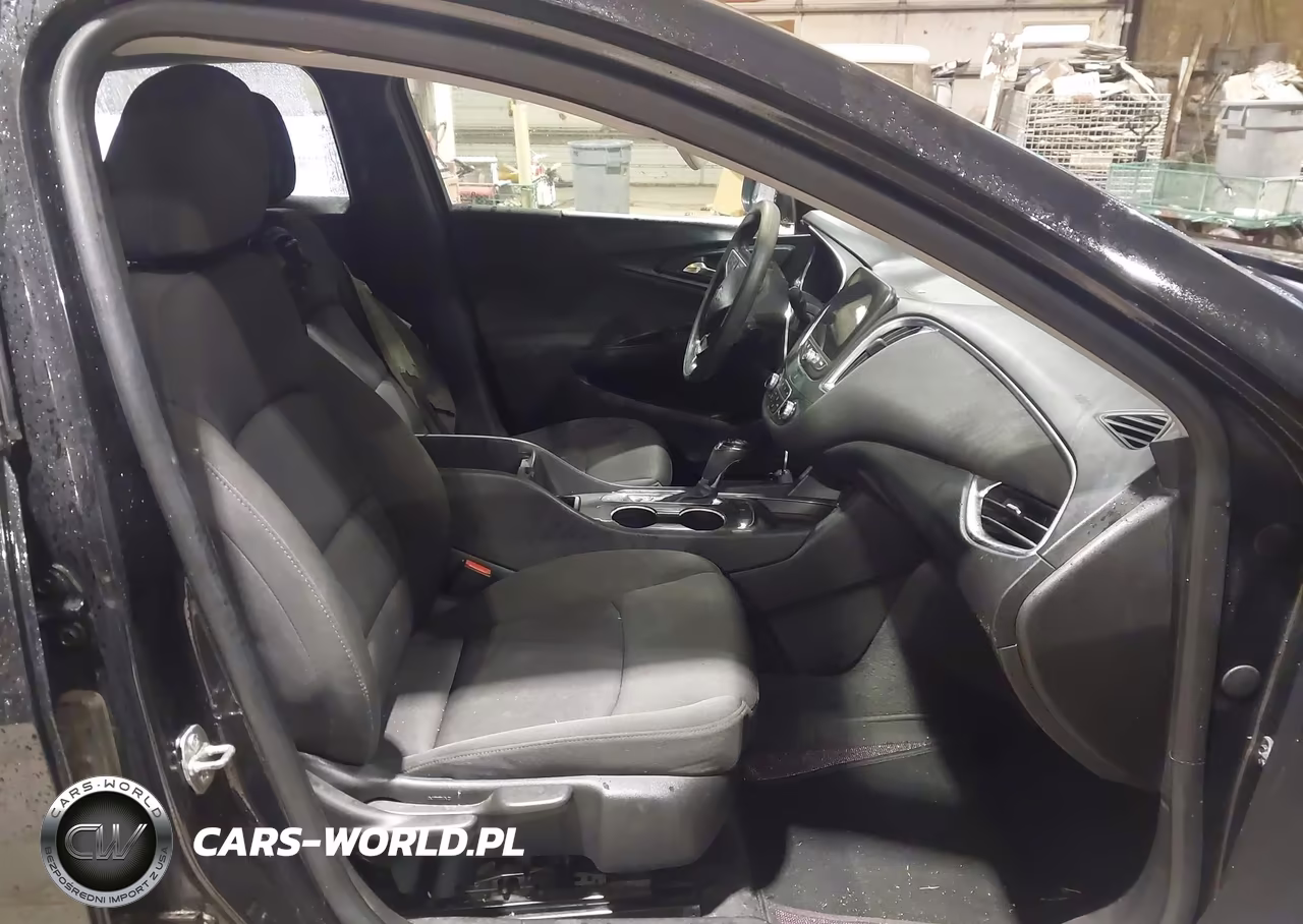 2019 Chevrolet Malibu Lt VIN:1G1ZD5ST0KF170027 - 5