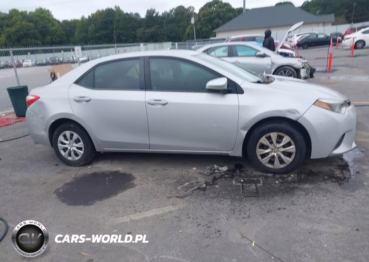 2018 Toyota Corolla Le VIN:2T1BURHE4GC733475 - 12