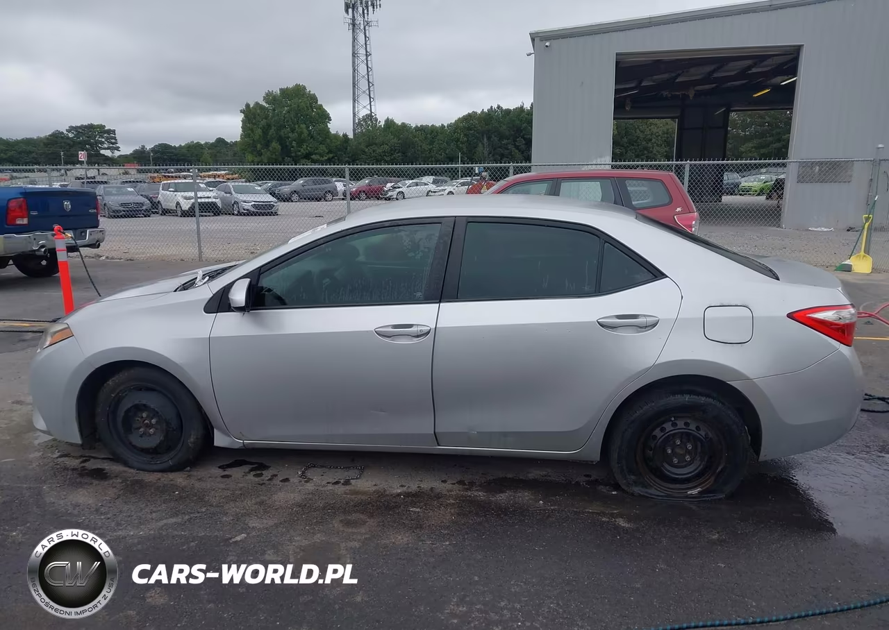 2018 Toyota Corolla Le VIN:2T1BURHE4GC733475 - 13