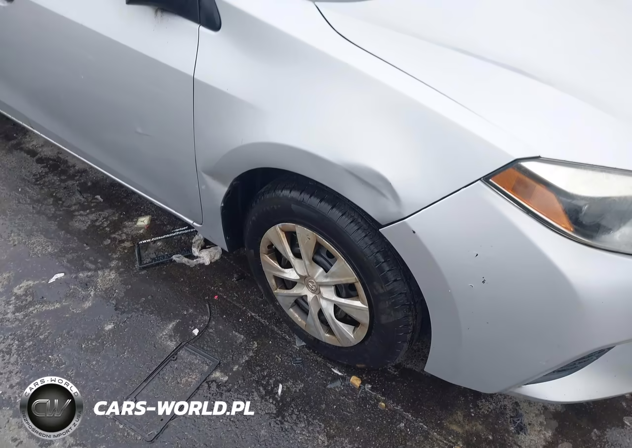 2018 Toyota Corolla Le VIN:2T1BURHE4GC733475 - 6