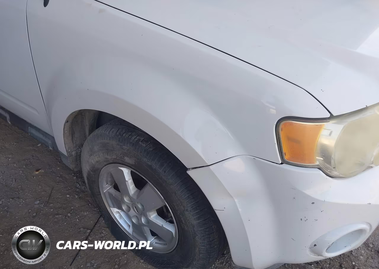 2011 Ford Escape Xls VIN:1FMCU0C72BKA39590 - 6