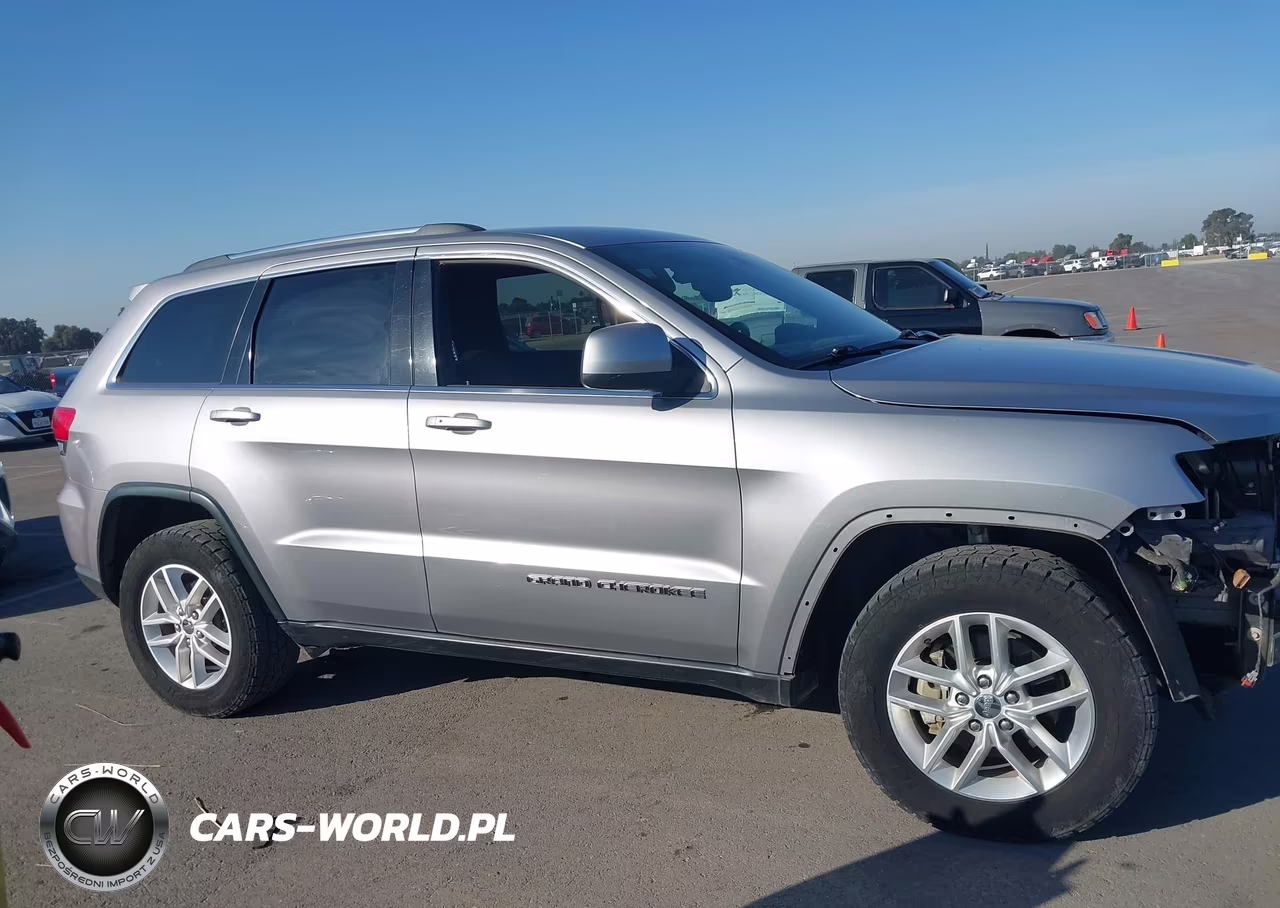 2017 Jeep Grand Cherokee Laredo 4X4 VIN:1C4RJFAG6HC682265 - 14