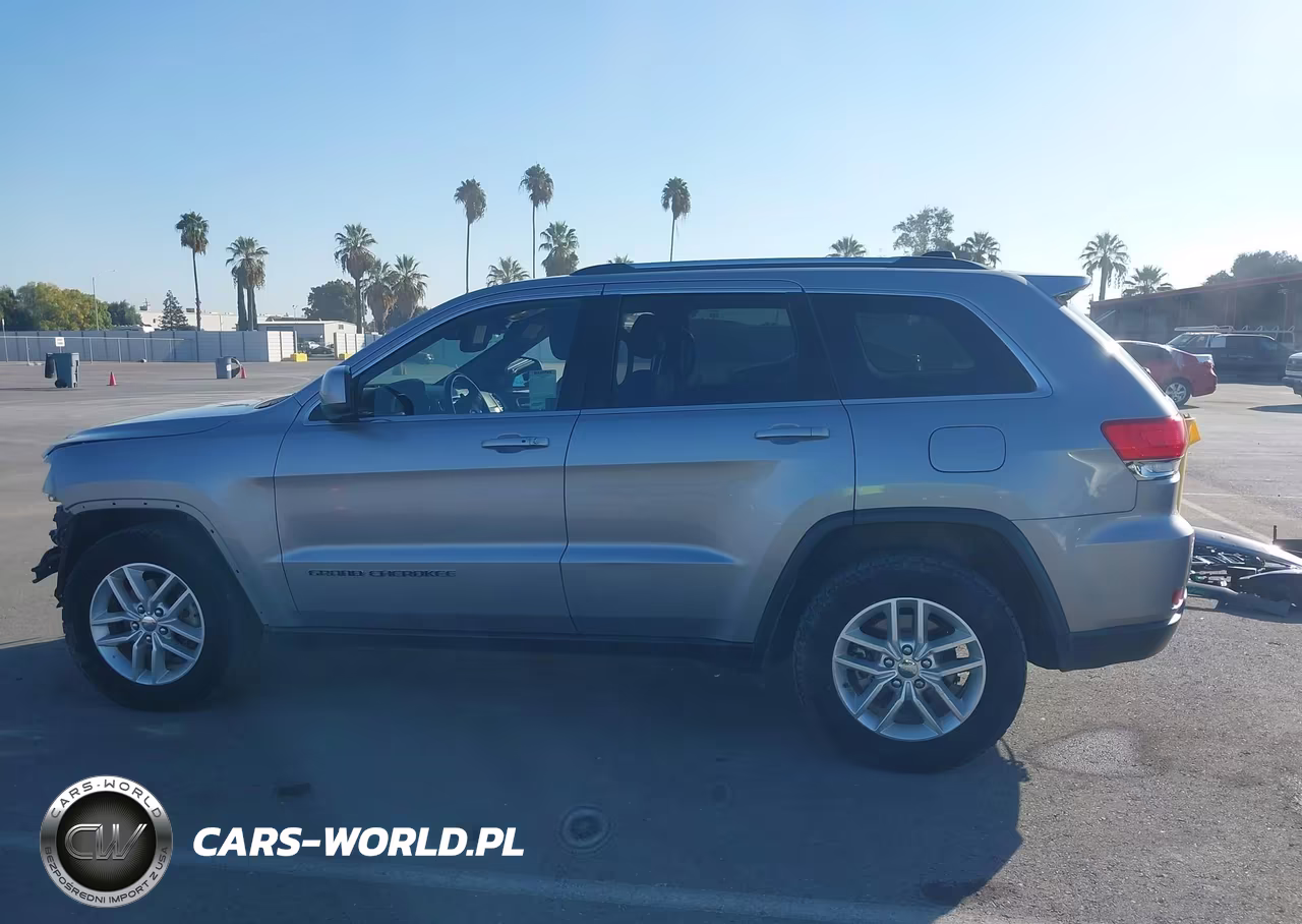 2017 Jeep Grand Cherokee Laredo 4X4 VIN:1C4RJFAG6HC682265 - 15