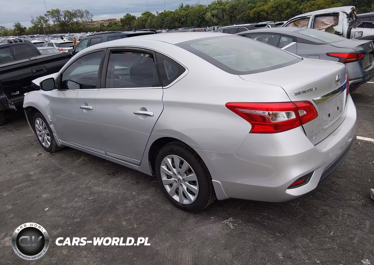 2018 Nissan Sentra S VIN:3N1AB7AP7JY335334 - 3