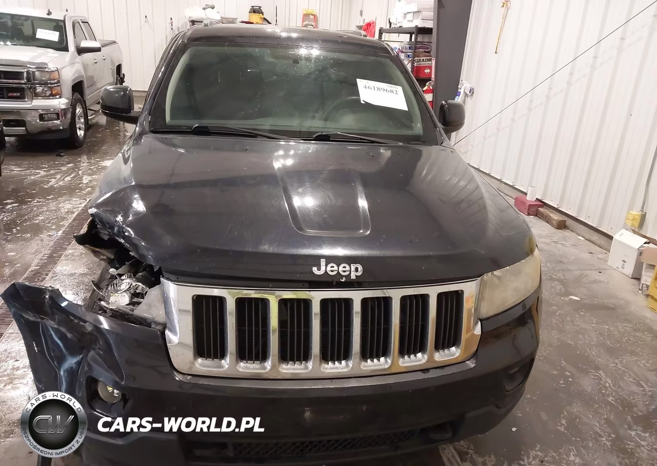 2011 Jeep Grand Cherokee Laredo VIN:1J4RR4GT3BC553466 - 12