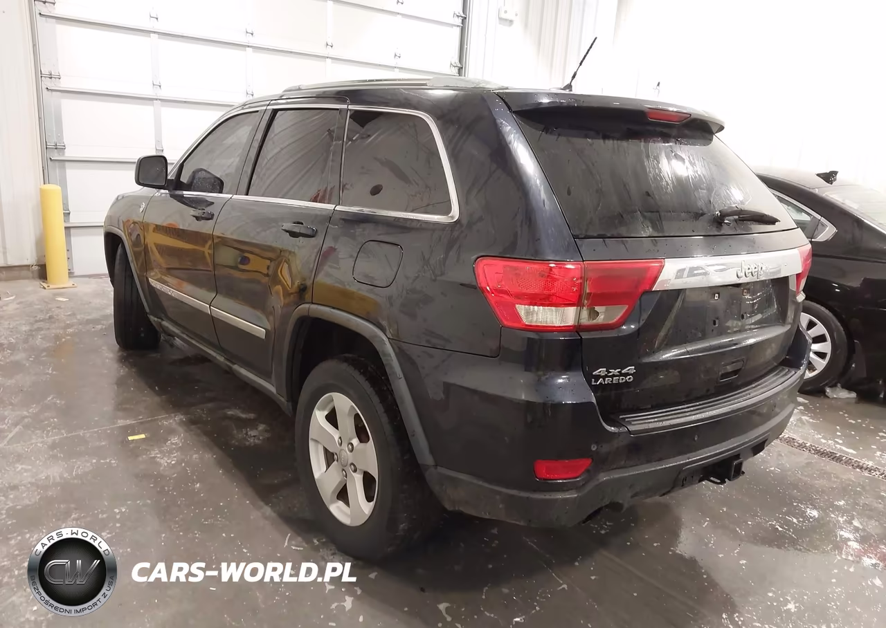 2011 Jeep Grand Cherokee Laredo VIN:1J4RR4GT3BC553466 - 3