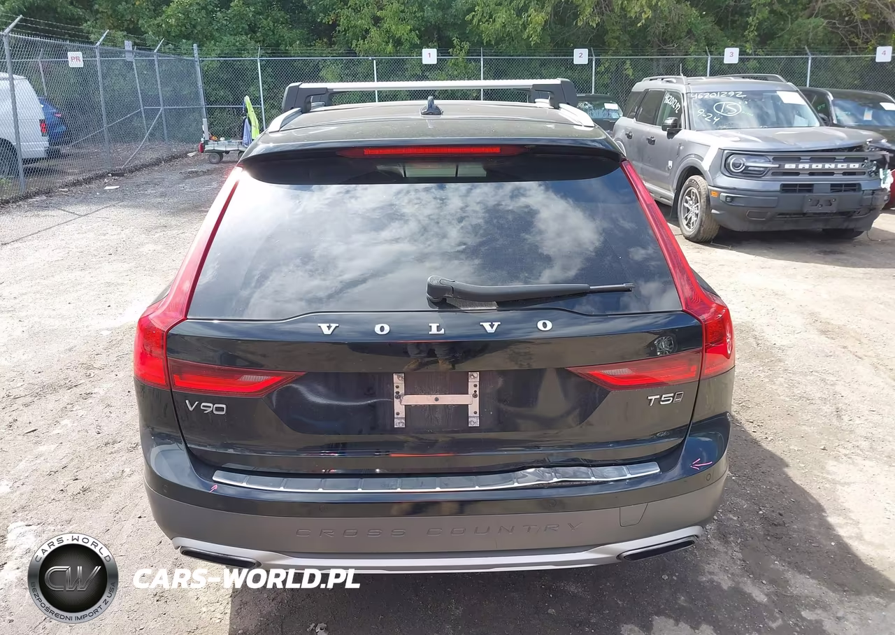 2018 Volvo V90 Cross Country T5 VIN:YV4102NK8J1027157 - 17