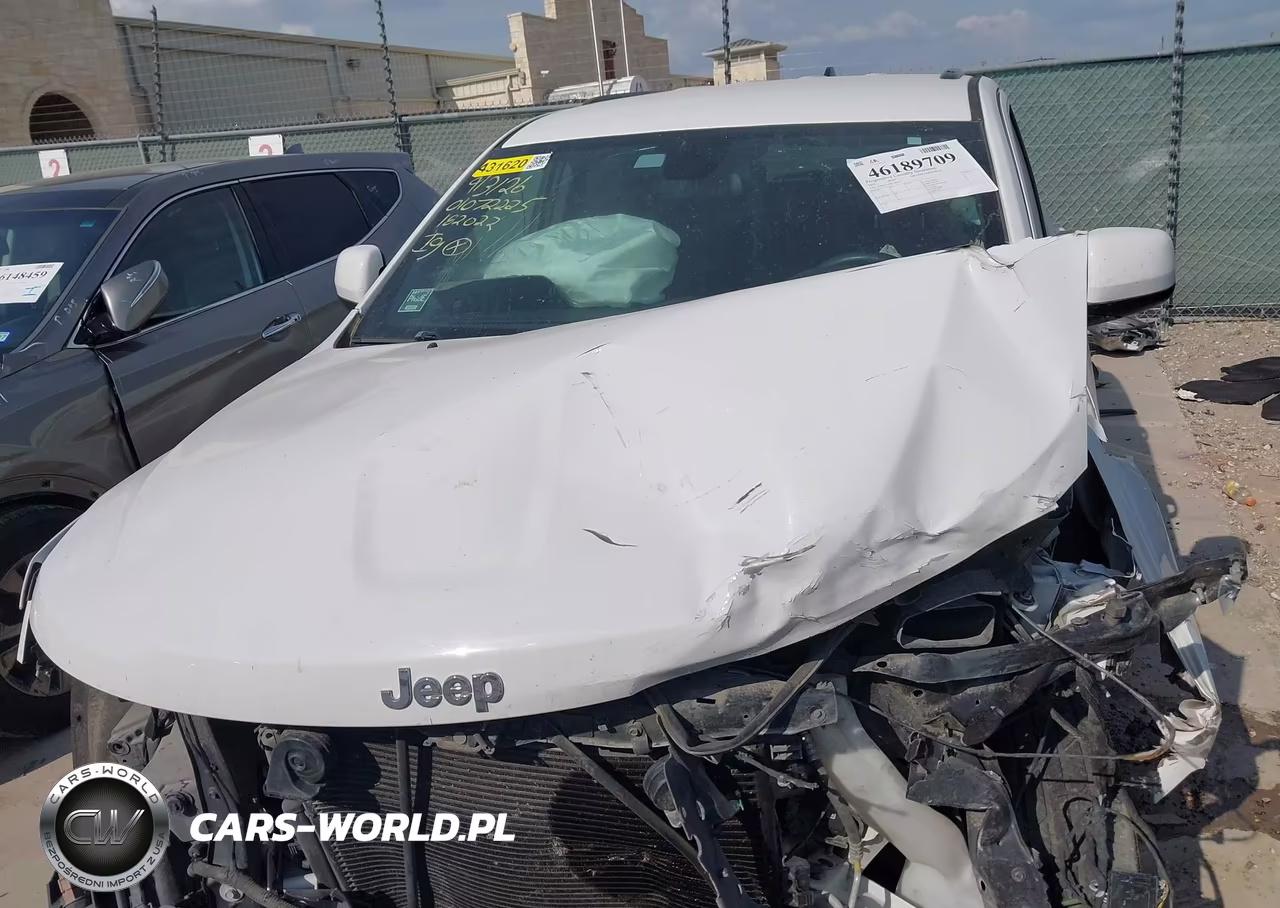2018 Jeep Grand Cherokee Laredo 4X2 VIN:1C4RJEAG0JC182022 - 12