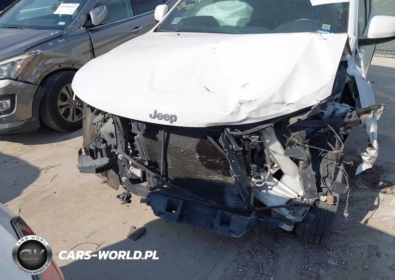 2018 Jeep Grand Cherokee Laredo 4X2 VIN:1C4RJEAG0JC182022 - 6